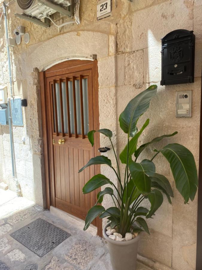 La Casa Della Felicita Apartment Bari Luaran gambar